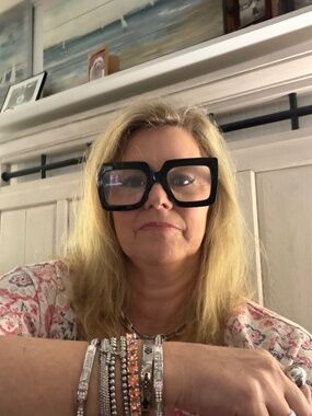 Meet your Posher, Paige